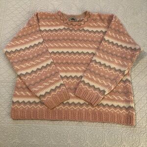 Vintage 80’s Chaus Sport pullover sweater. Women’s size medium.